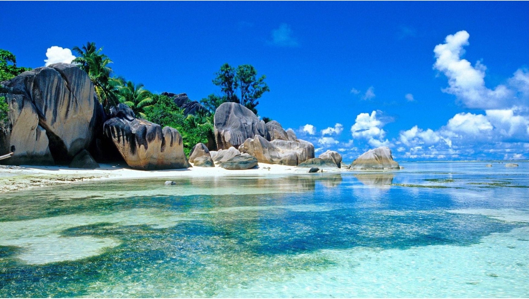 Pulau Belitung Dikenal Sebagai Tempat Wisata Pantai Terbaik di Indonesia