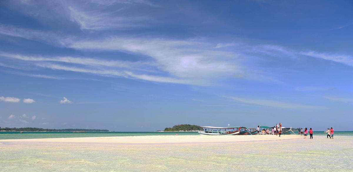 pulau pasir di belitung