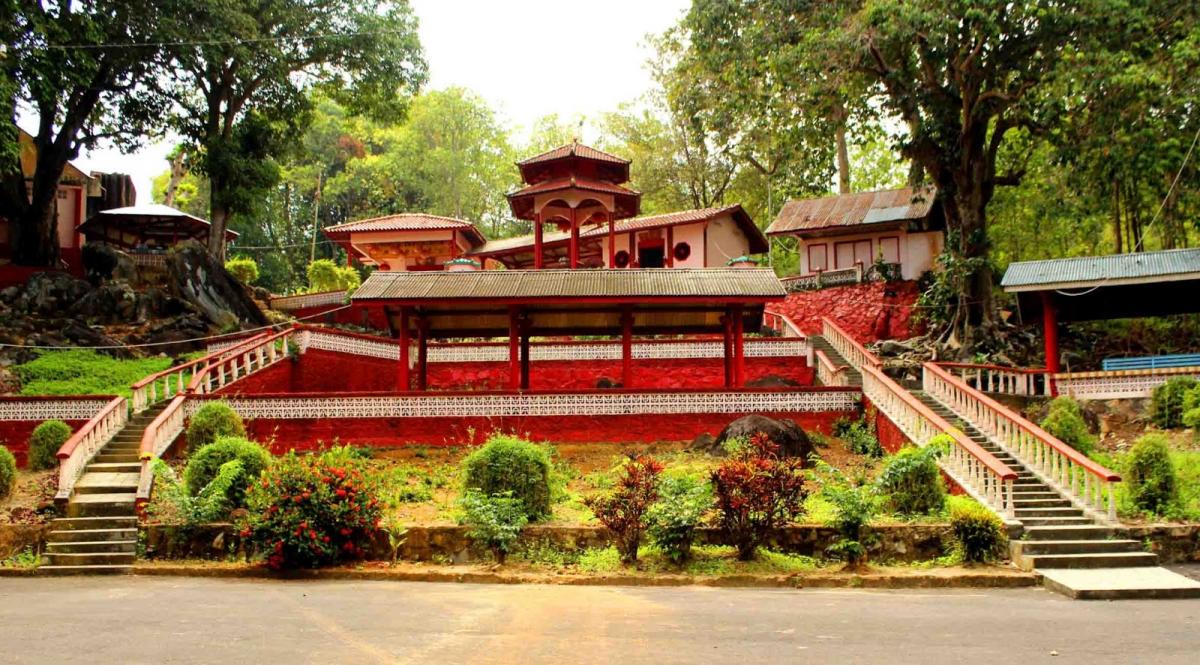 vihara dewi kwan im di belitung
