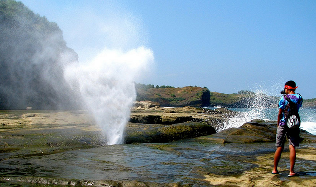 Pantai Klayar Salah Satu Wisata Dengan Sejuta Keindahan Di